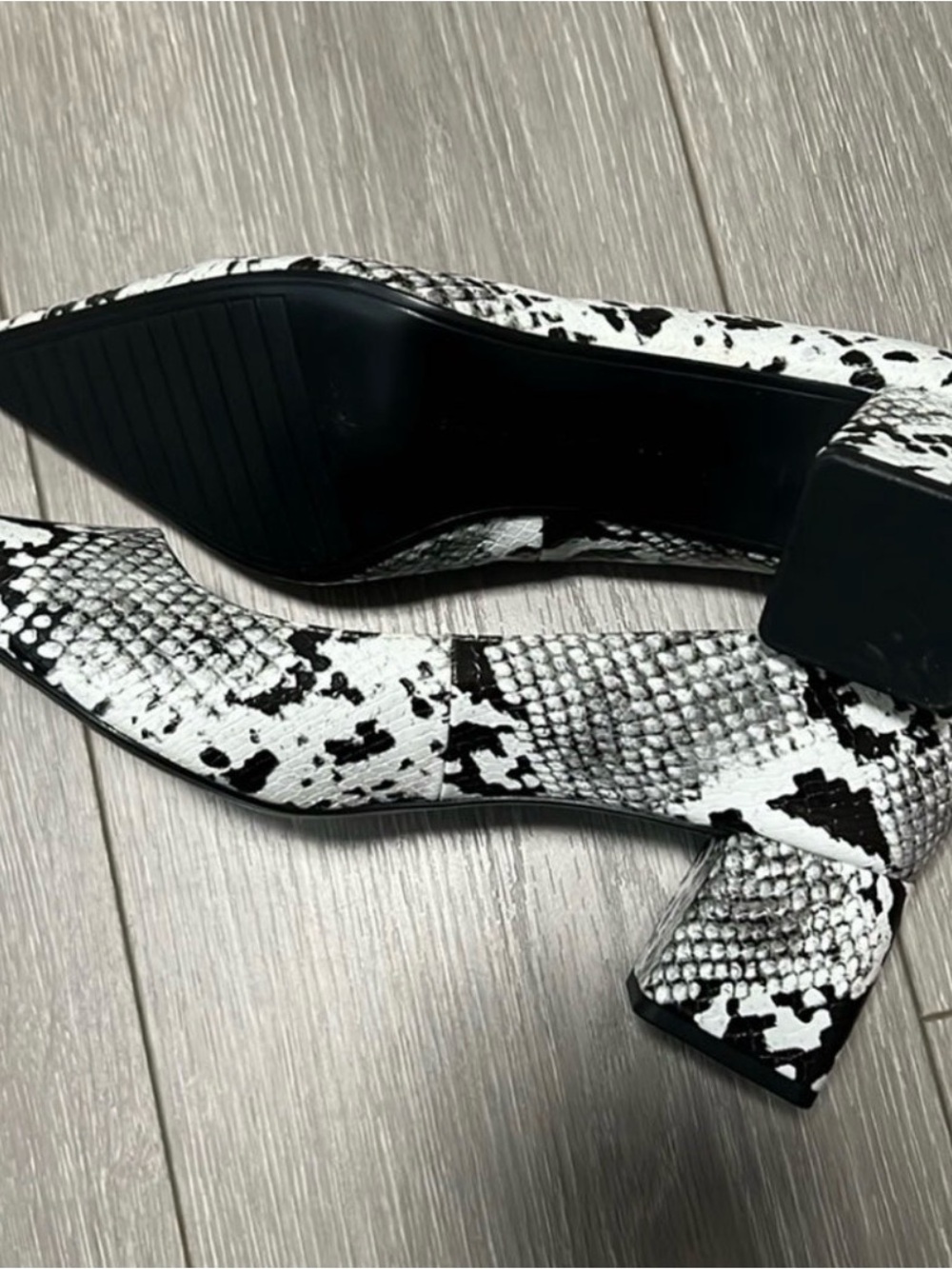 ZARA Heels Snake-Print Pointed Toe Women’s Size 9.5M- Black & White - Picture 6 of 7